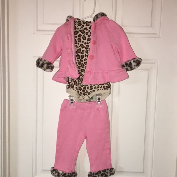 Gymboree Other - Gymboree matching set